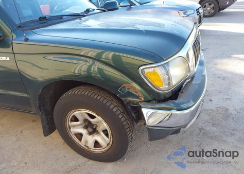 2002 Toyota Tacoma from USA, damaged, VIN 5TEVL52N52Z085956